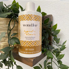 Cargar imagen en el visor de la galería, BY FAMA HYPNOTIC BLONDE BRIGHTENING SHAMPOO, 300 ML