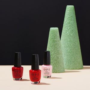 OPI NAIL LACQUER SENDING YOUR HOLIDAY HUGS LOVE OPI, 15 ML
