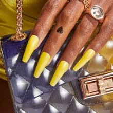 Cargar imagen en el visor de la galería, OPI SUMMER NAIL LACQUER BEE UNAPOLOGETIC, 15 ML