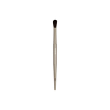 Cargar imagen en el visor de la galería, kryolan pincel premium eye shadow brush beauty art mexico